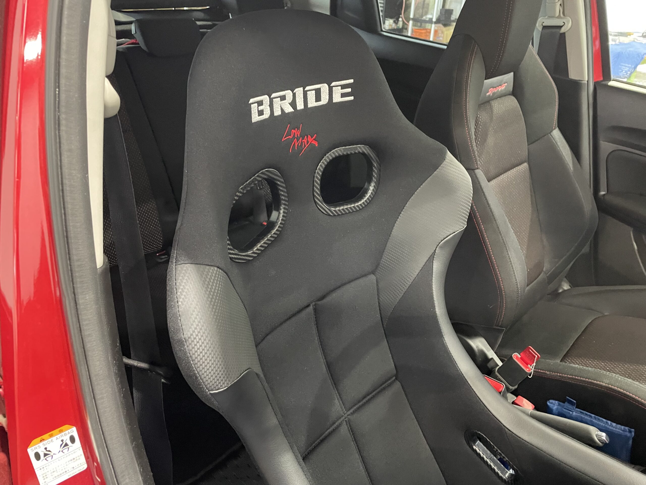 ZC33Sスイフトスポーツ BRIDEシート