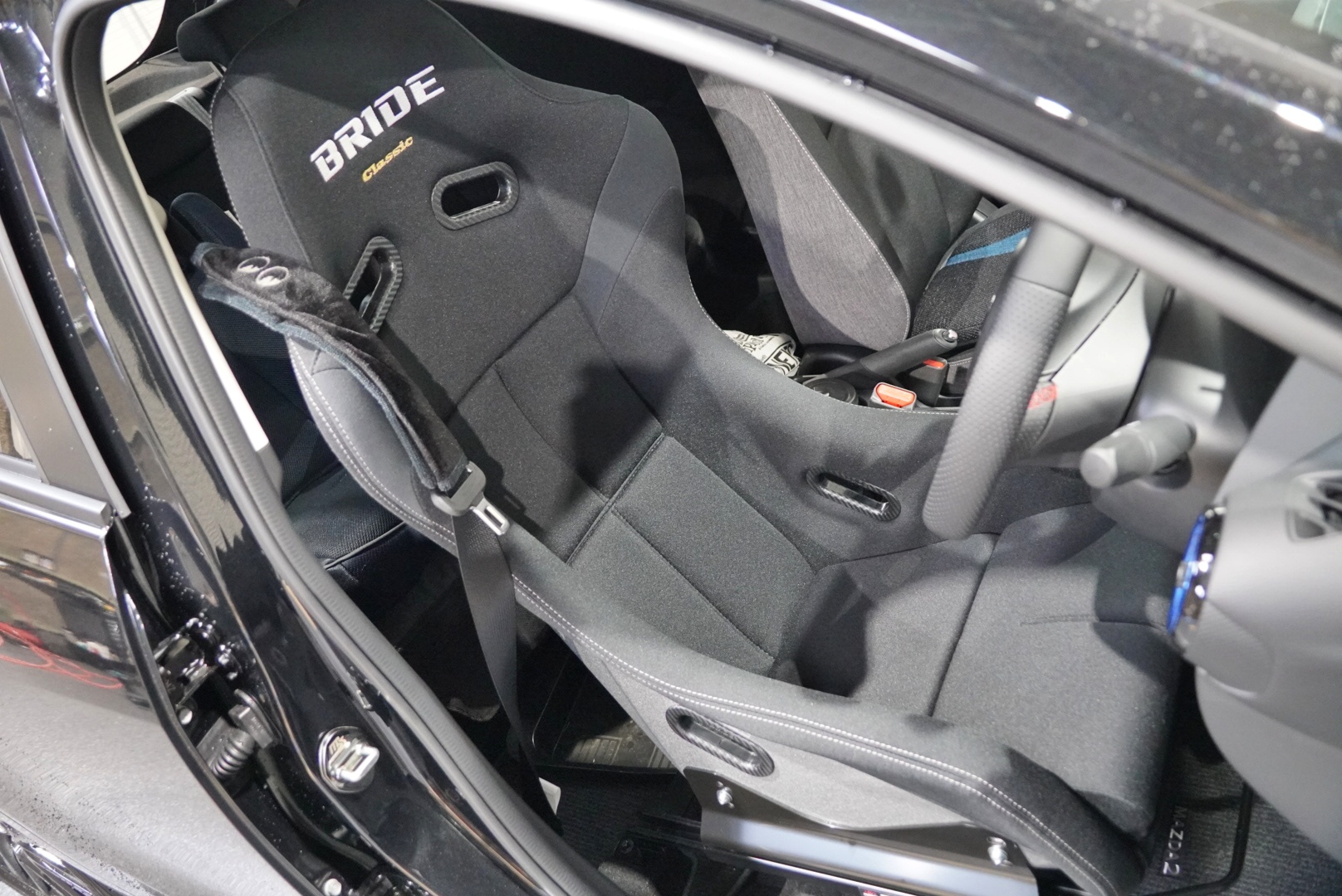 MAZDA2×BRIDE ZETAⅣ CLASSIC　
