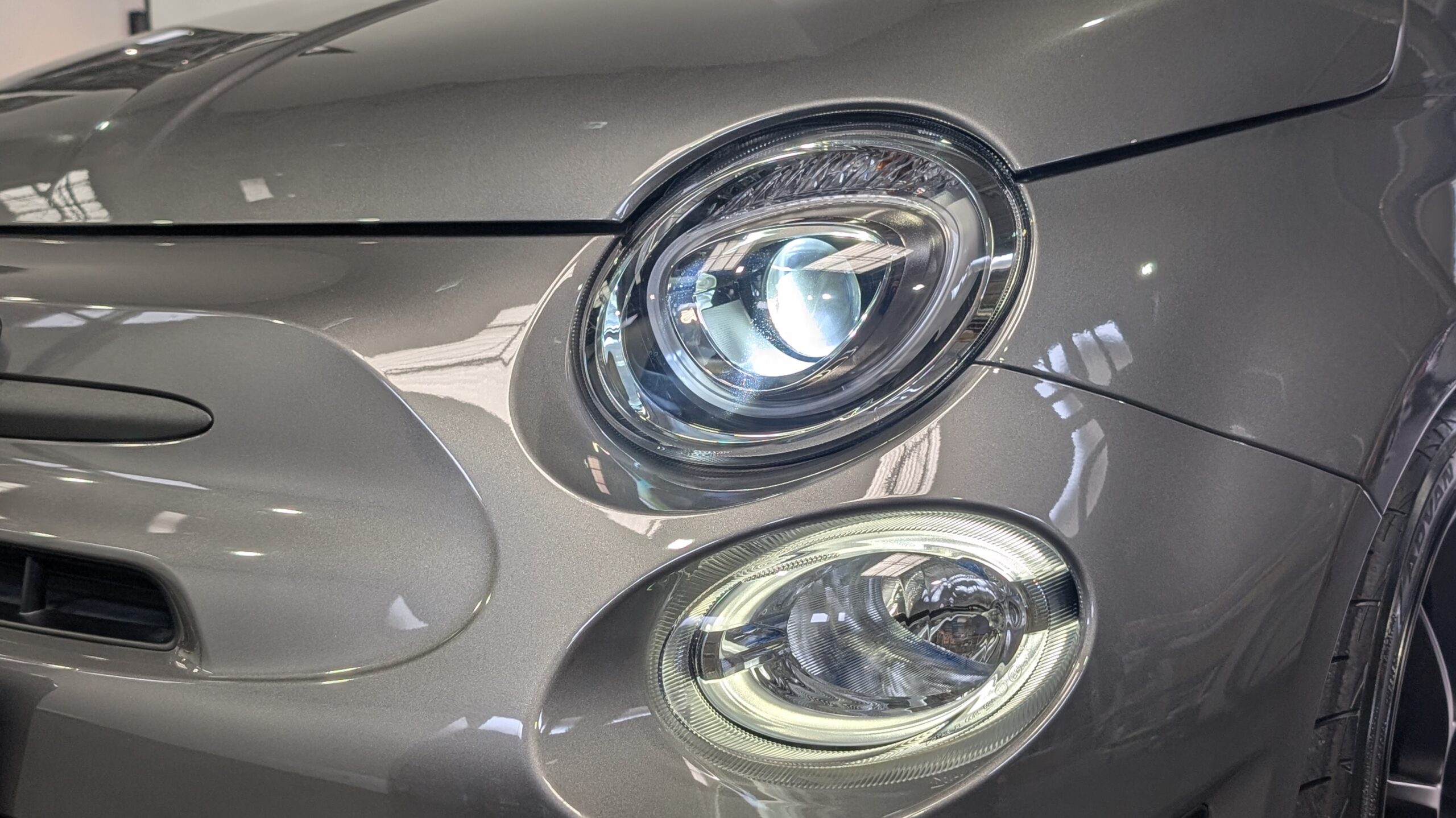 ABARTH695のヘッドライトをLED化