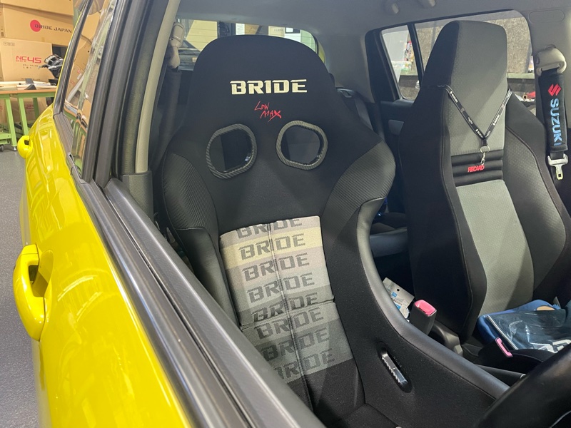 ZC31S スイフトスポーツ　BRIDEシート