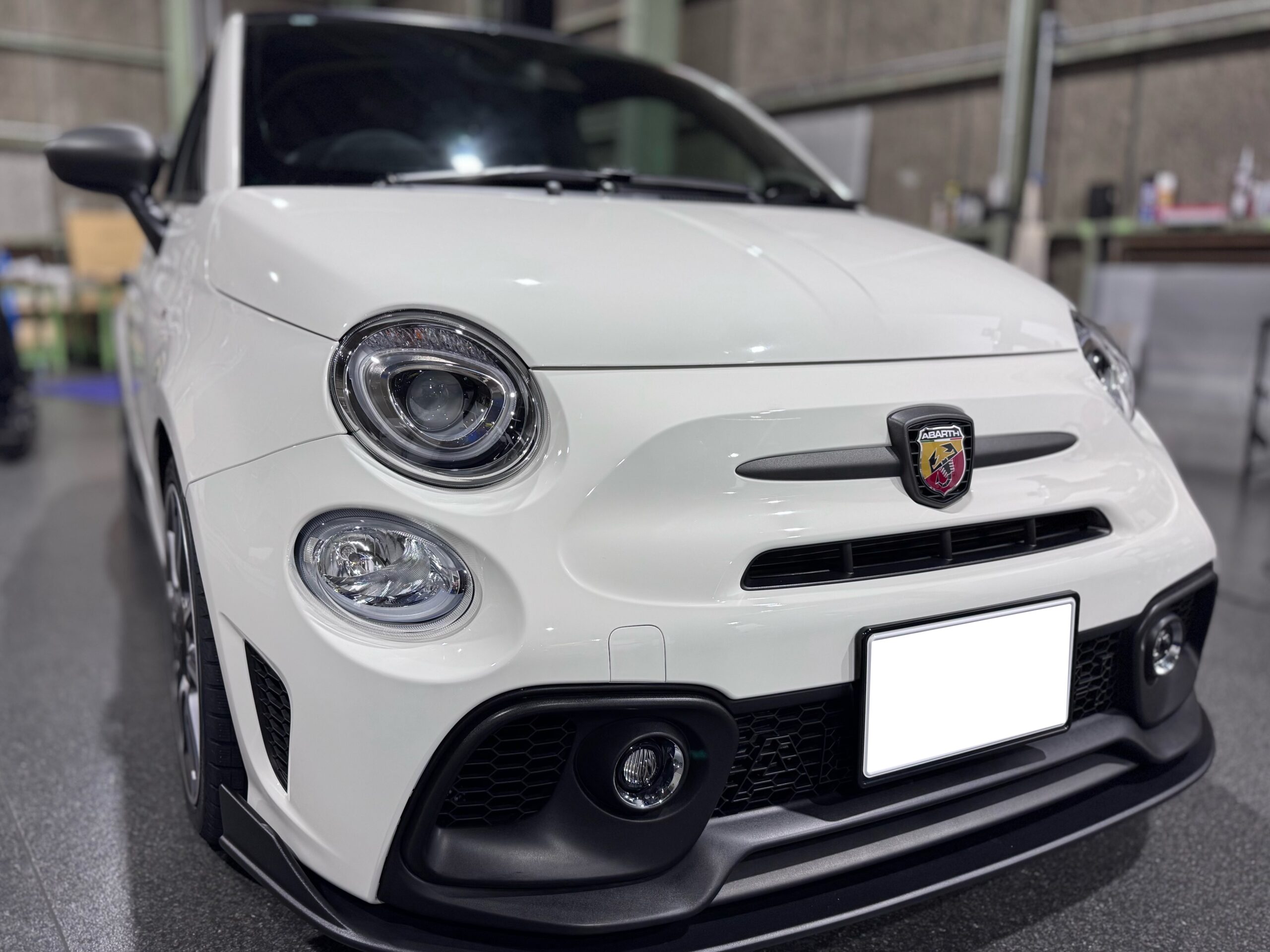 ABARTH 695C電動格納ドアミラーキットお取付け