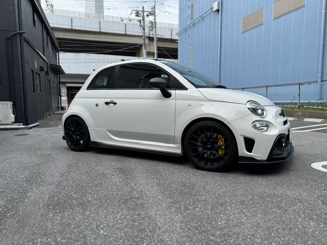 ABARTH695Cにホイール・サスペンションKIT・オリジナルチタンボルトセット取付け