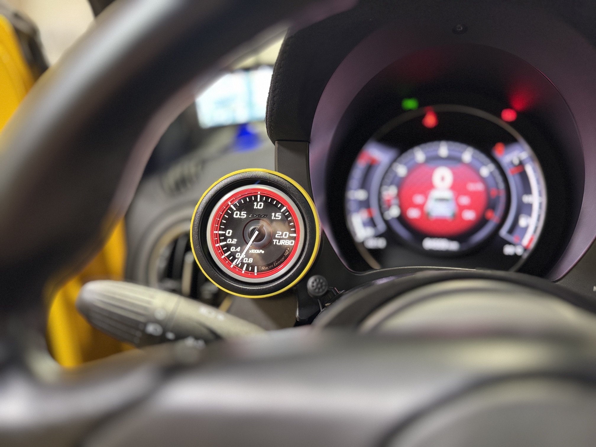 ABARTH595でブーストメーター、LEDテールレンズ取付け