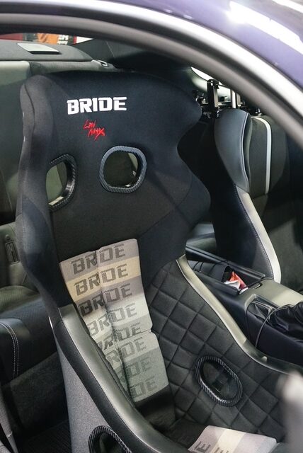 BRZにBRIDEシート取付け